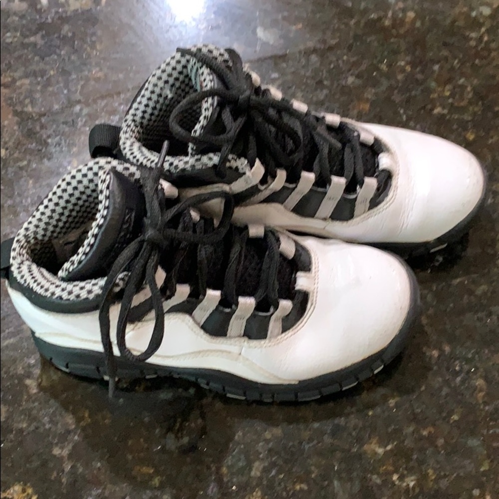 Jordan sneaker size 1Y